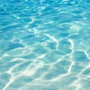Das Meer als Märchen-Symbol: Klares türkis-blaues Meer