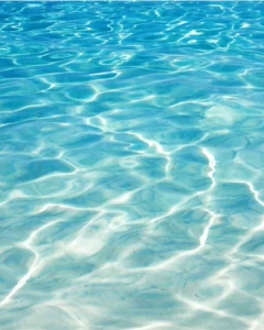 Das Meer als Märchen-Symbol: Klares türkis-blaues Meer